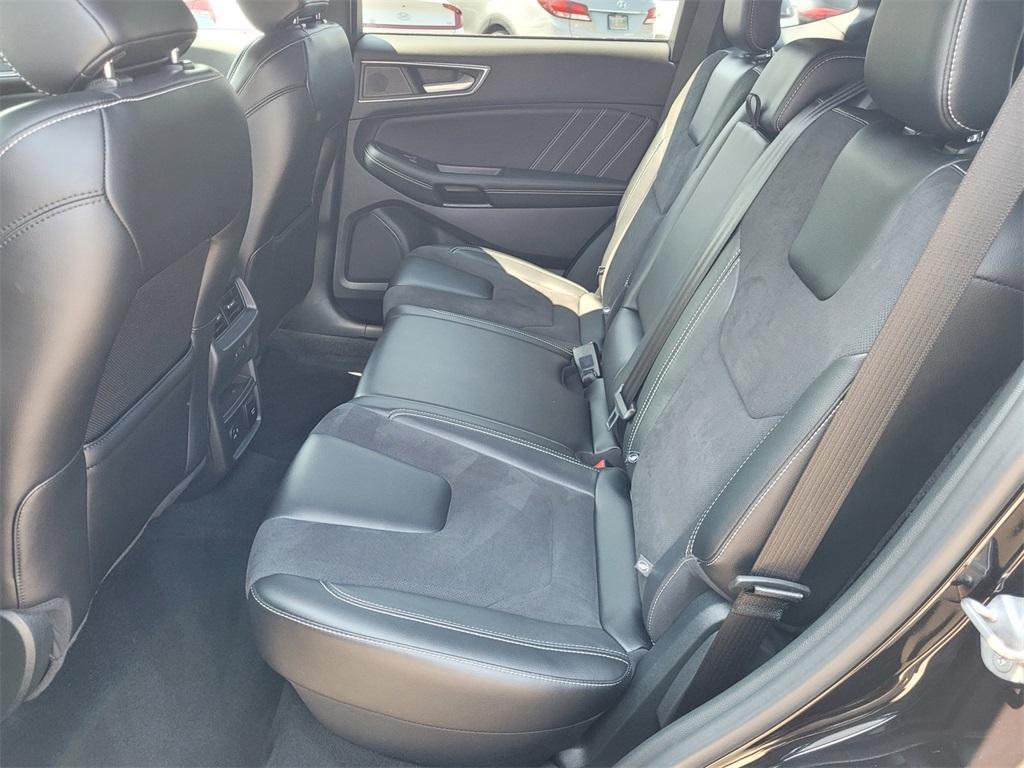 used 2022 Ford Edge car, priced at $32,017