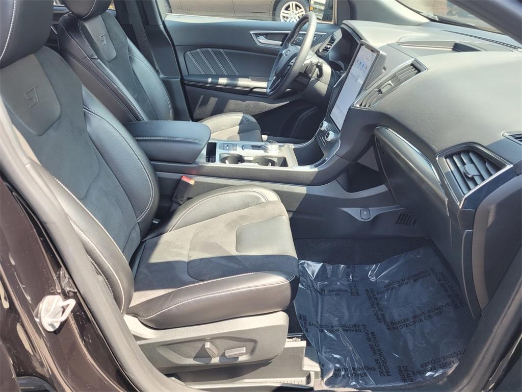 used 2022 Ford Edge car, priced at $32,017