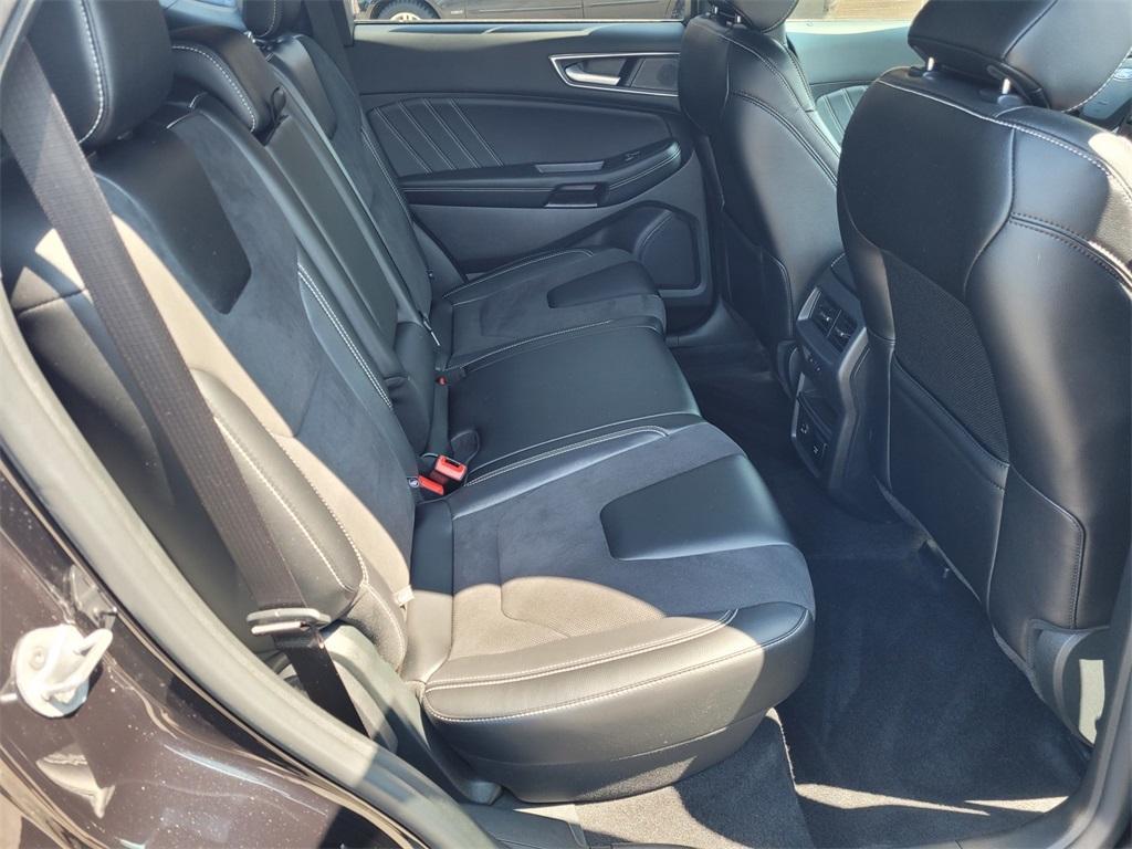 used 2022 Ford Edge car, priced at $32,017