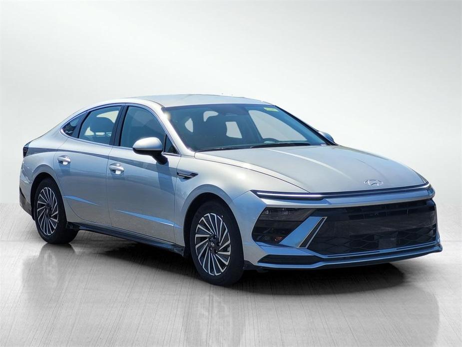 new 2024 Hyundai Sonata Hybrid car, priced at $31,559