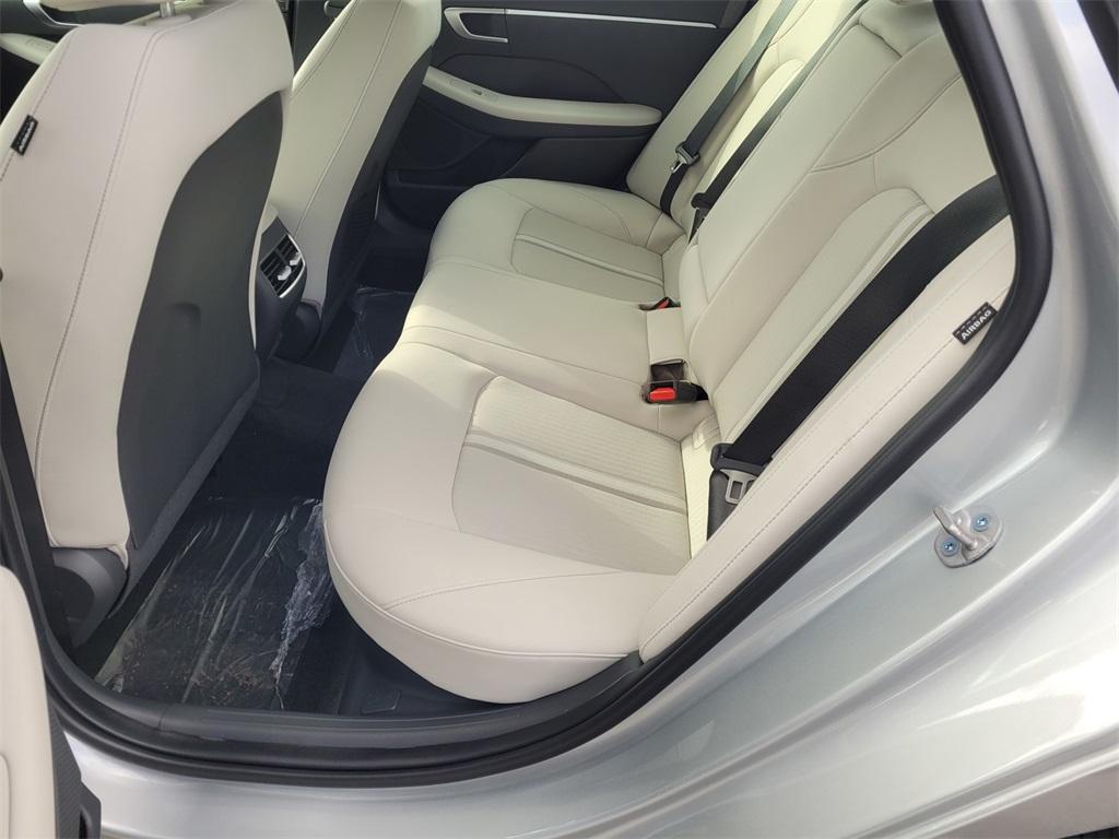 new 2025 Hyundai Sonata Hybrid car, priced at $31,246