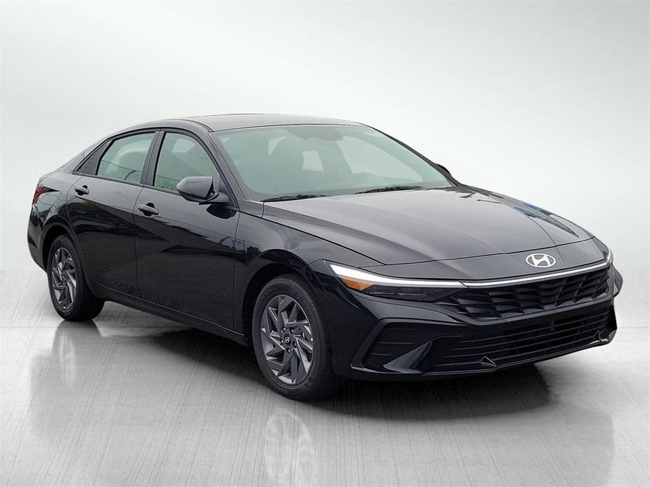 new 2025 Hyundai Elantra HEV car, priced at $25,666