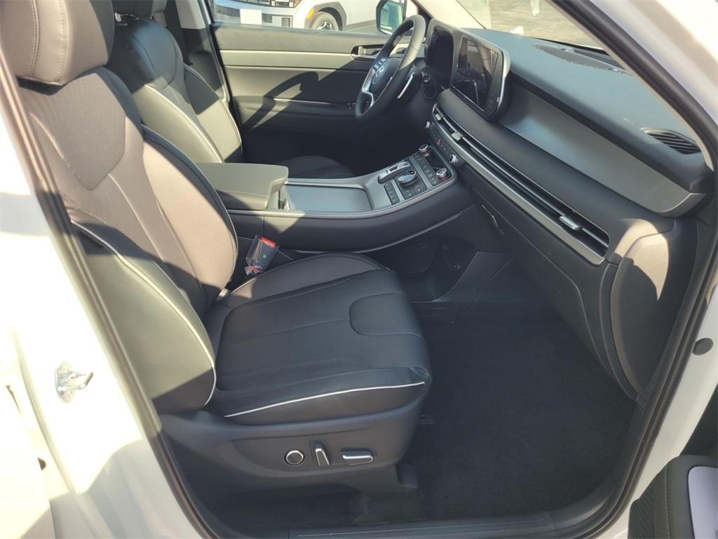 new 2025 Hyundai Palisade car, priced at $46,572
