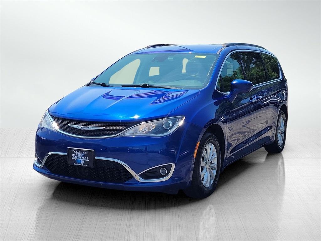 used 2019 Chrysler Pacifica car, priced at $18,248