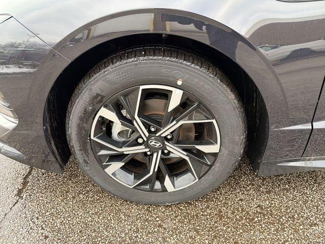 new 2025 Hyundai Sonata car, priced at $27,994