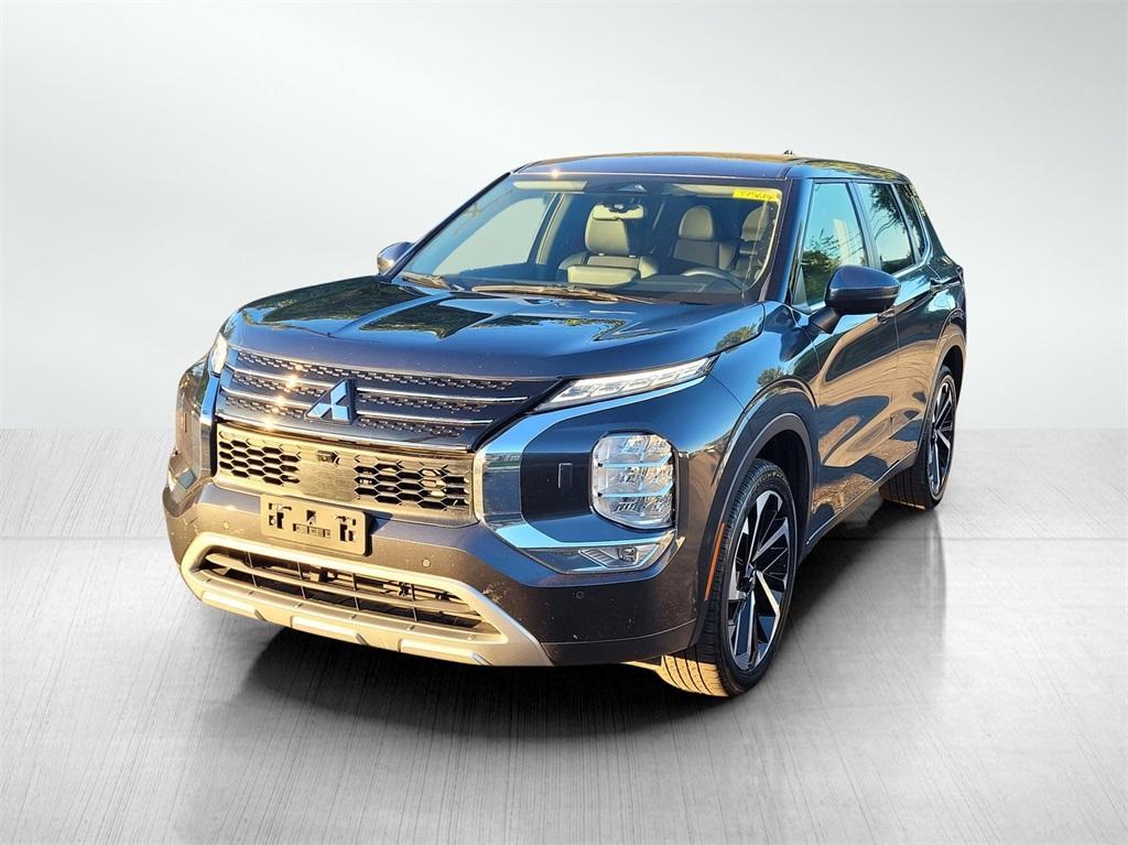 used 2024 Mitsubishi Outlander car, priced at $24,844