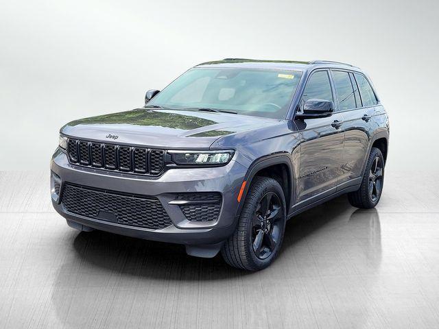 used 2022 Jeep Grand Cherokee car, priced at $25,820