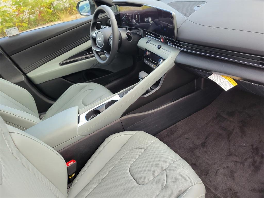 new 2025 Hyundai ELANTRA HEV car, priced at $28,052