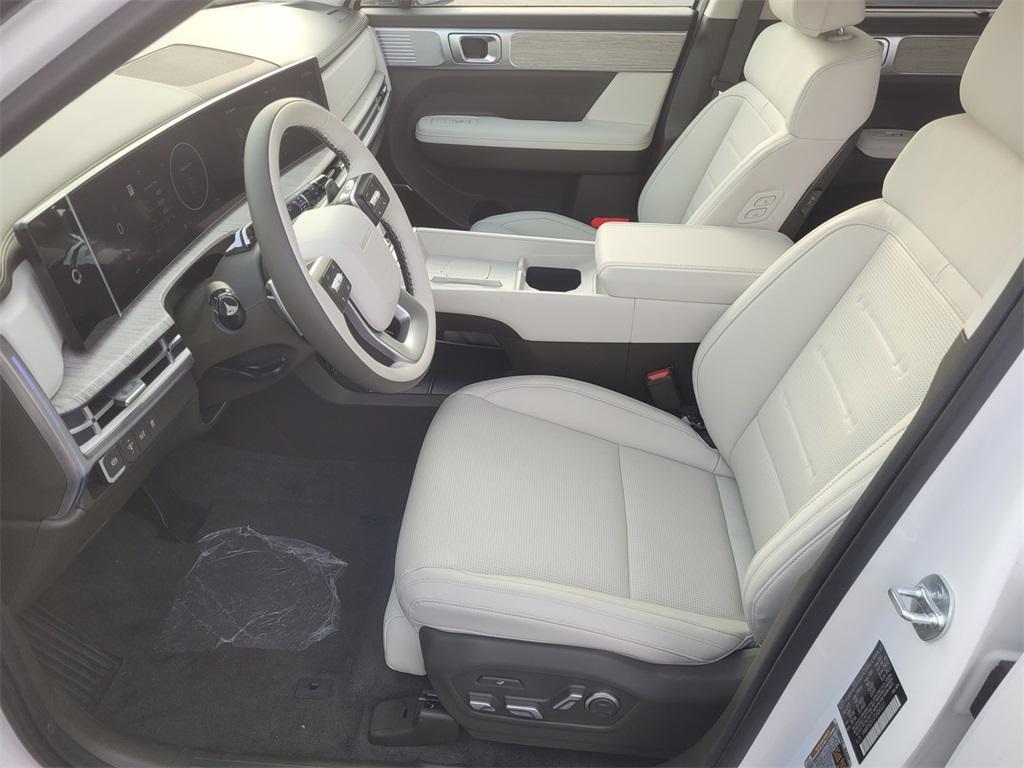 new 2025 Hyundai SANTA FE HEV car, priced at $47,197