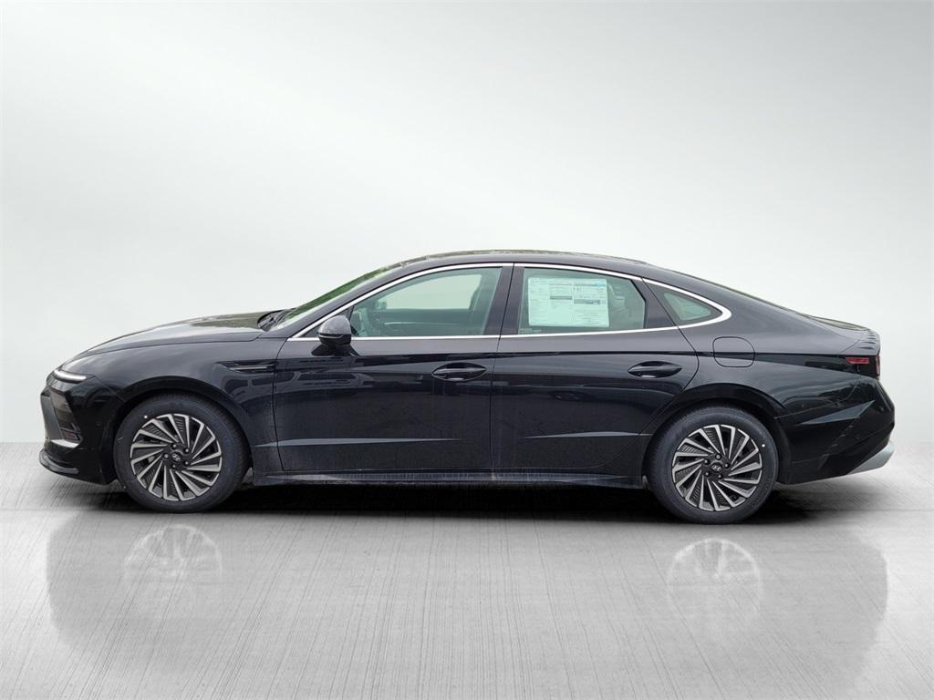 new 2025 Hyundai Sonata Hybrid car, priced at $37,022