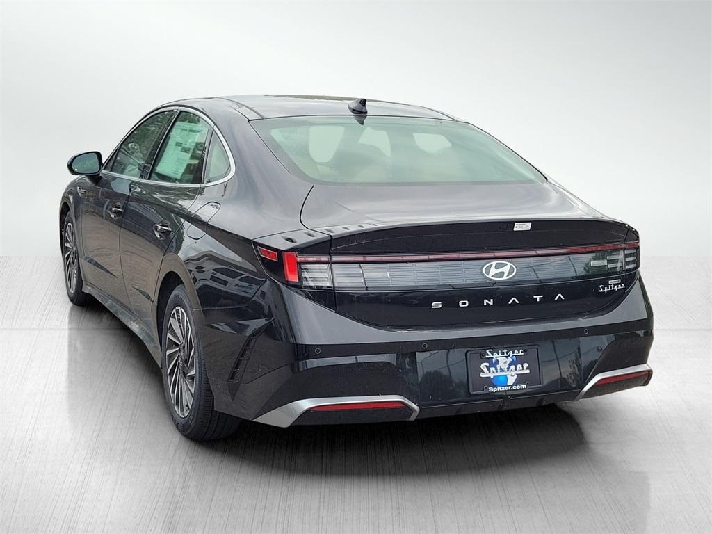 new 2025 Hyundai Sonata Hybrid car, priced at $37,022