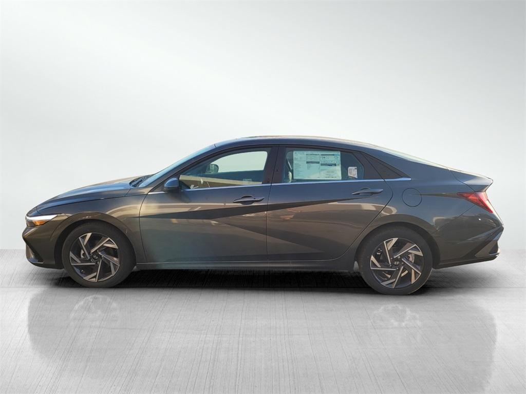 new 2024 Hyundai Elantra car, priced at $25,020