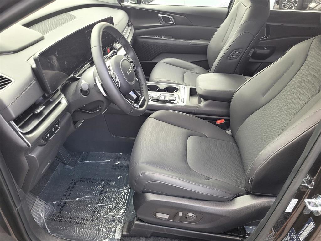 used 2025 Kia Carnival Hybrid car, priced at $49,990