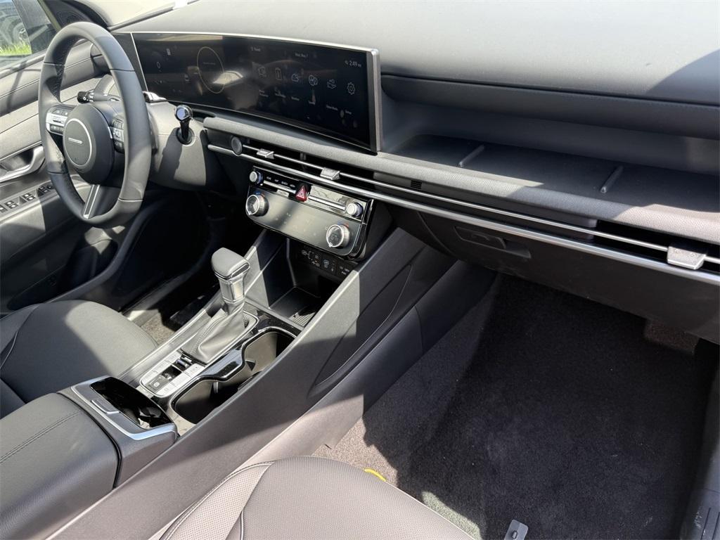 new 2025 Hyundai Tucson car, priced at $33,818