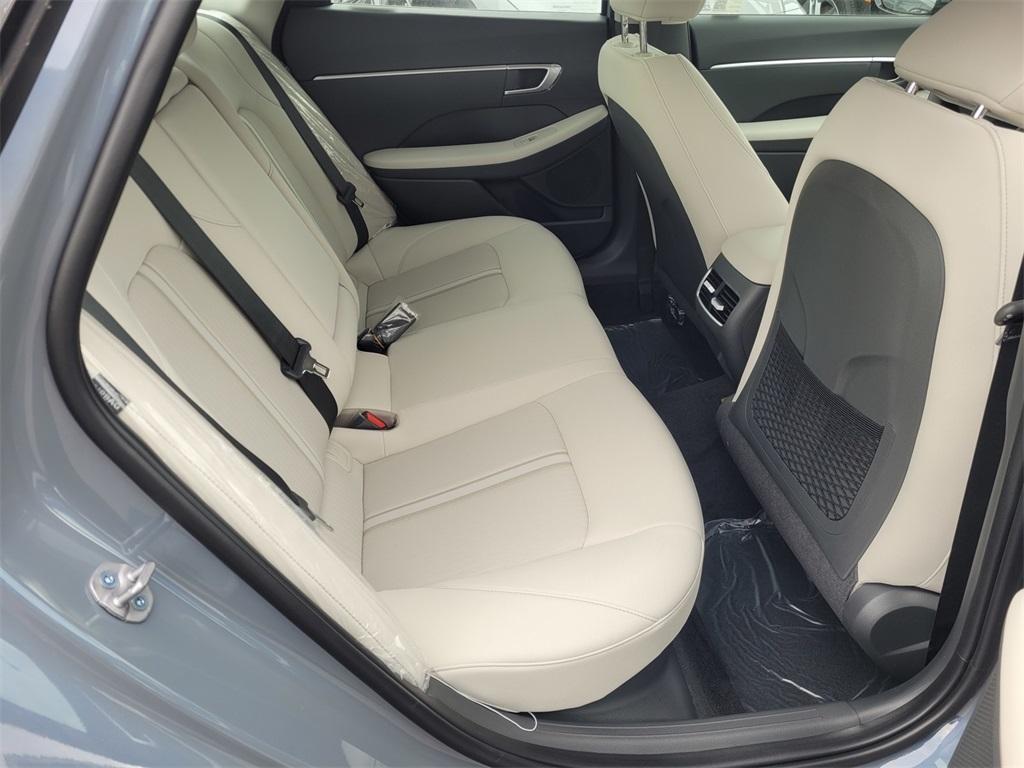 new 2025 Hyundai Sonata Hybrid car, priced at $31,427