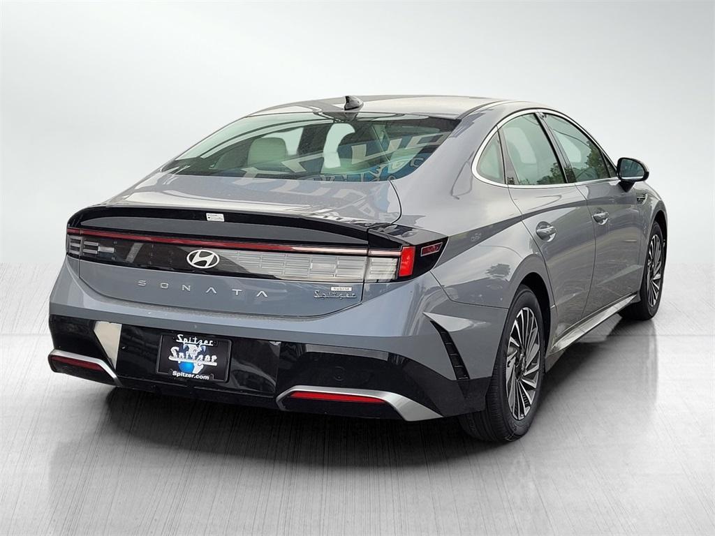 new 2025 Hyundai Sonata Hybrid car, priced at $31,427