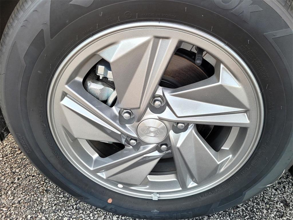 new 2025 Hyundai Elantra car, priced at $22,460