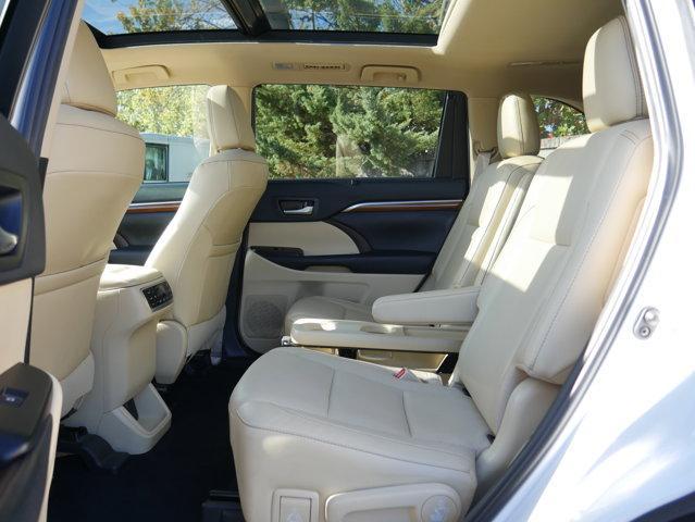 used 2019 Toyota Highlander car, priced at $31,777