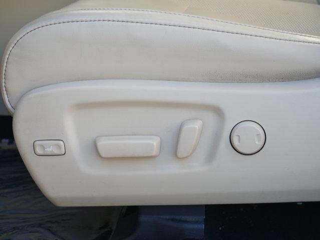 used 2019 Toyota Highlander car, priced at $31,777