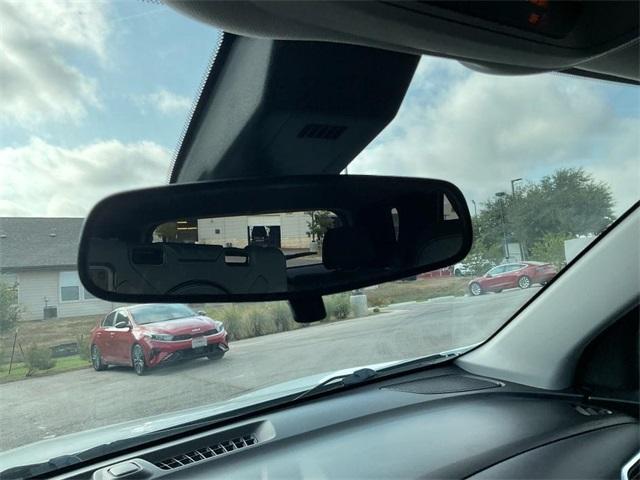 used 2022 Chevrolet Equinox car, priced at $19,000