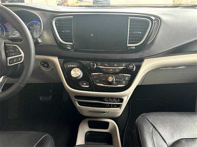 used 2022 Chrysler Pacifica car, priced at $23,000