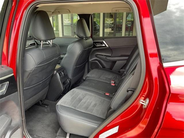 used 2024 Mitsubishi Outlander car, priced at $24,000