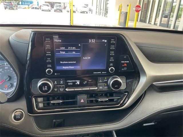 used 2021 Toyota Highlander car, priced at $25,500