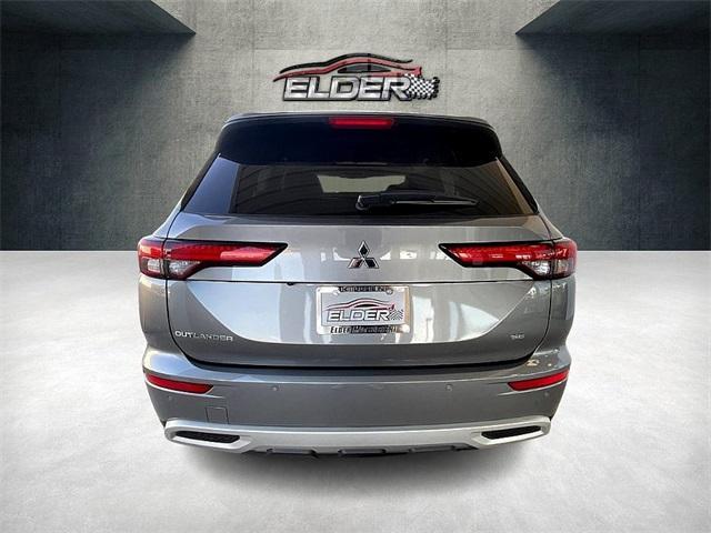 new 2024 Mitsubishi Outlander car, priced at $40,625