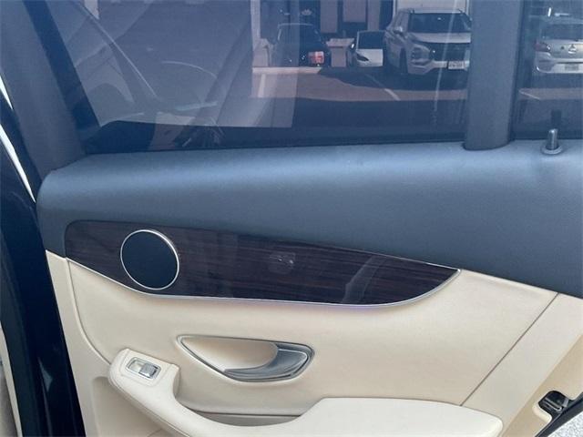 used 2020 Mercedes-Benz GLC 300 car