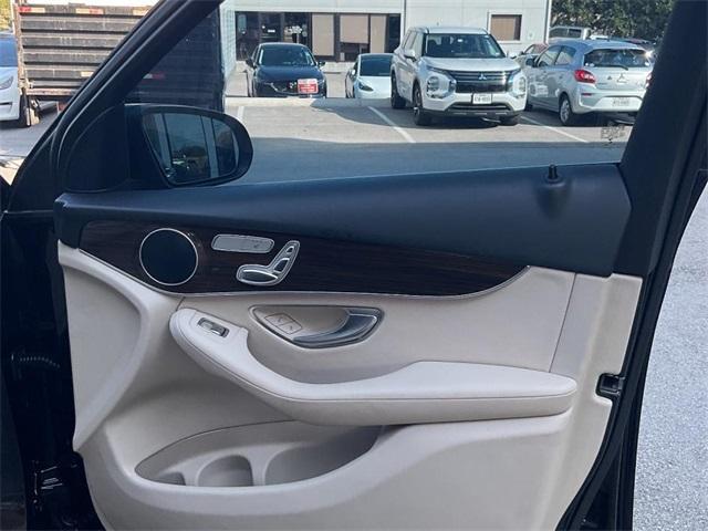 used 2020 Mercedes-Benz GLC 300 car