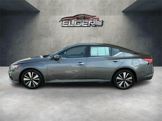 used 2022 Nissan Altima car, priced at $17,000