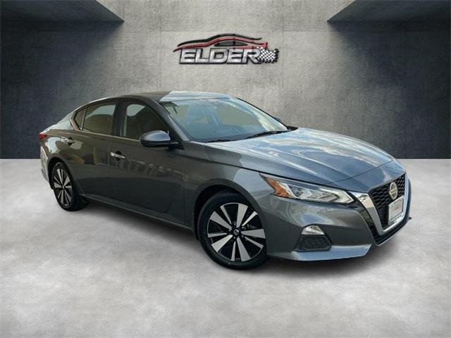 used 2022 Nissan Altima car, priced at $17,000