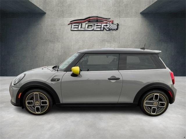 used 2023 MINI SE Hardtop car, priced at $24,774