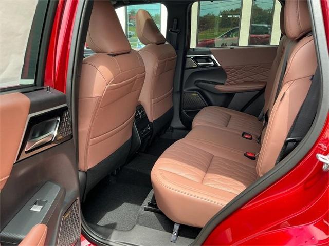 new 2025 Mitsubishi Outlander car, priced at $49,690