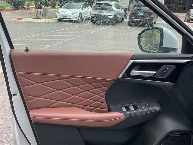 new 2025 Mitsubishi Outlander car, priced at $49,690