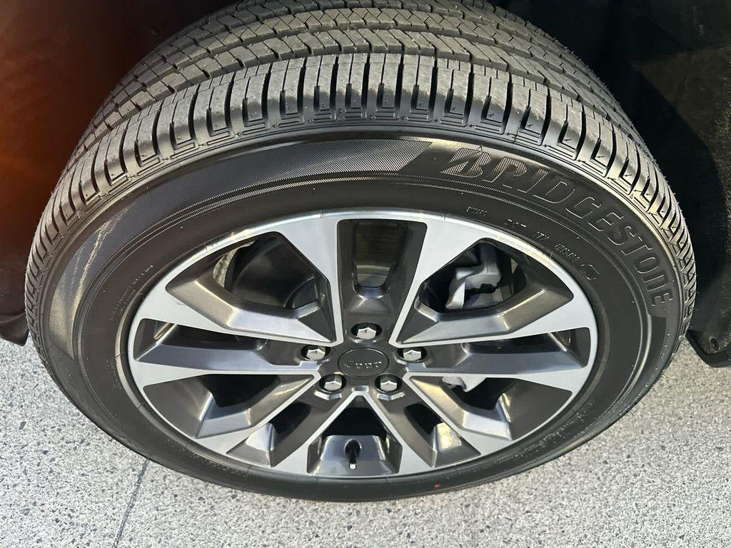 new 2025 Jeep Grand Cherokee L car, priced at $64,985