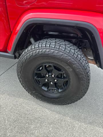 used 2021 Jeep Gladiator car, priced at $30,988