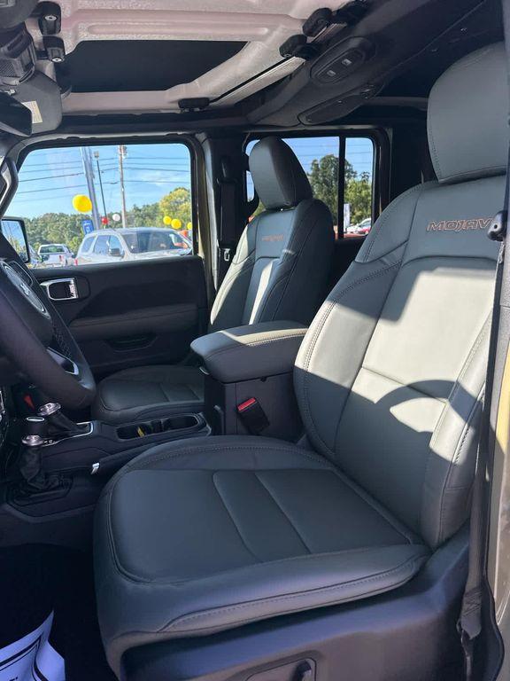 new 2025 Jeep Gladiator car, priced at $61,585