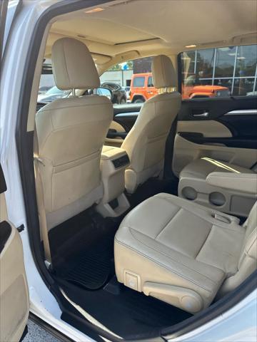 used 2017 Toyota Highlander car, priced at $15,988