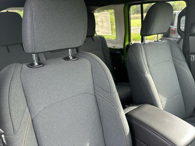new 2025 Jeep Wrangler car, priced at $51,975
