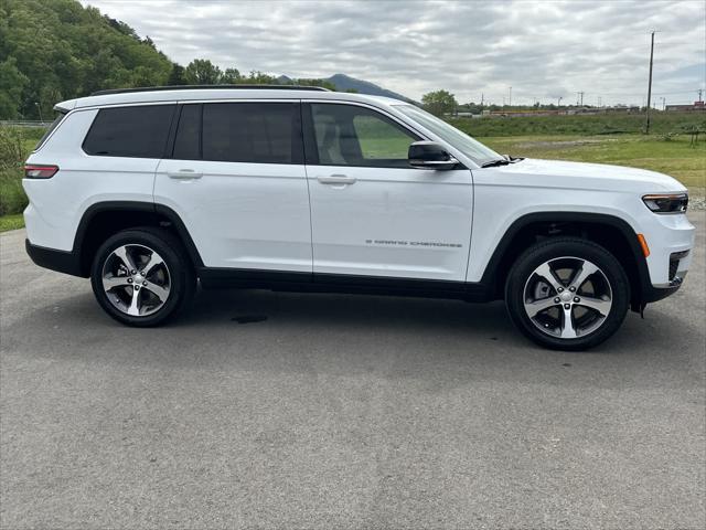 new 2024 Jeep Grand Cherokee L car, priced at $54,533