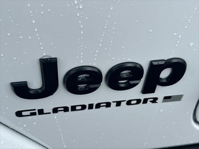 new 2025 Jeep Gladiator car, priced at $44,765