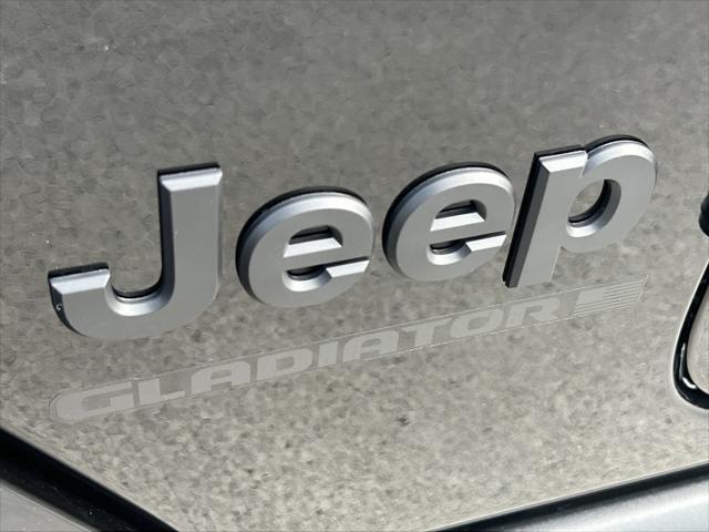 new 2024 Jeep Gladiator car, priced at $45,648