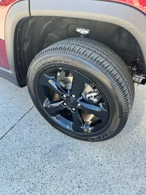 new 2025 Jeep Grand Cherokee car, priced at $45,995