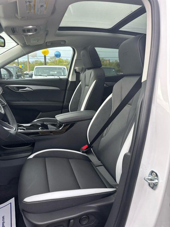 new 2025 Buick Envision car, priced at $40,995