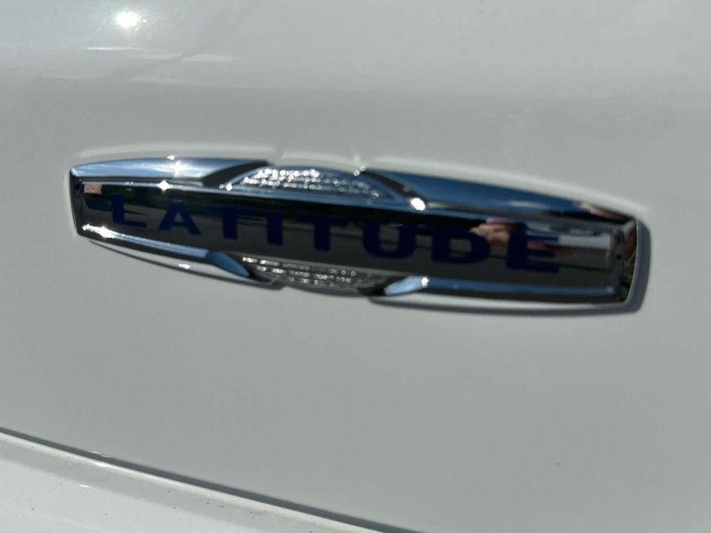 new 2025 Jeep Compass car, priced at $28,995