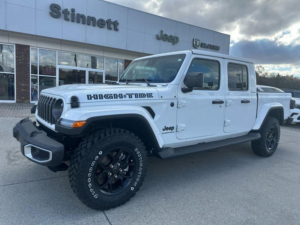 new 2025 Jeep Gladiator car, priced at $48,690