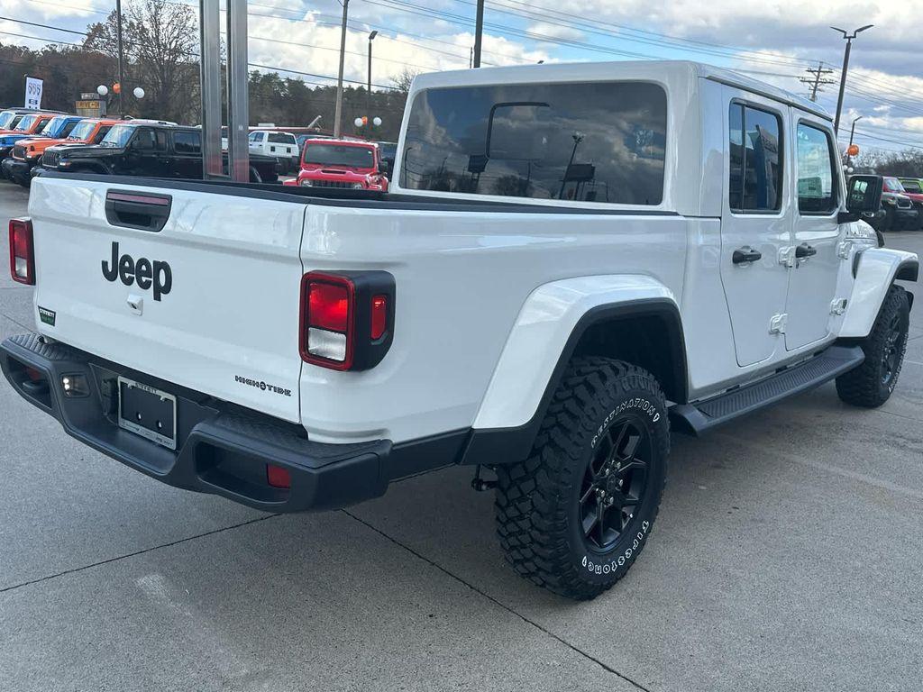 new 2025 Jeep Gladiator car, priced at $48,690