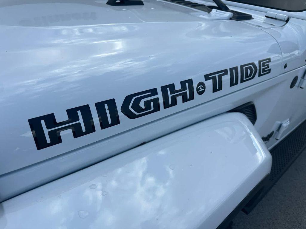 new 2025 Jeep Gladiator car, priced at $48,690