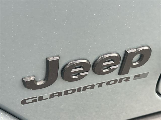 new 2025 Jeep Gladiator car, priced at $43,975